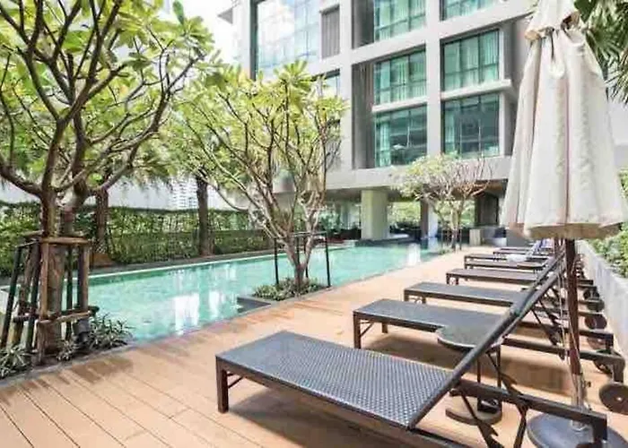 Luxurious In Prime Area