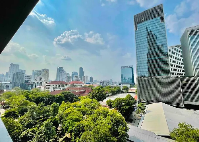 Luxurious In Prime Area * Bangkok