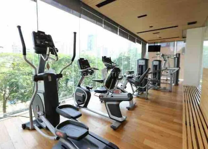 Luxurious In Prime Area *