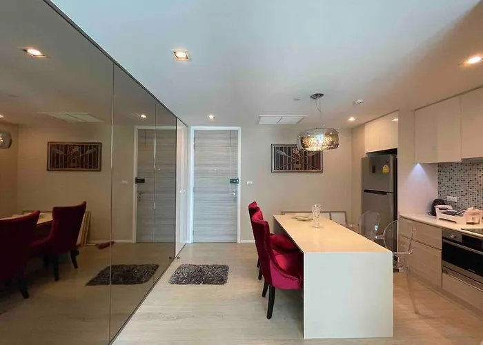 Luxurious In Prime Area Appartement Bangkok
