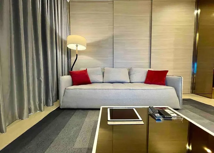 Luxurious In Prime Area Lejlighed *