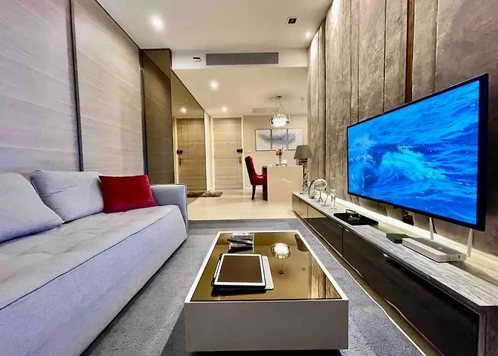 Luxurious In Prime Area Bangkok